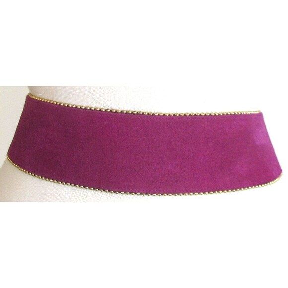 DESIGNER ANNE KLEIN PURPLE SUEDED GOLD TRIM LARGE BUCKLE 2 1/2\